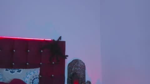 skinnydevil1 online show from March 16, 5:44 am