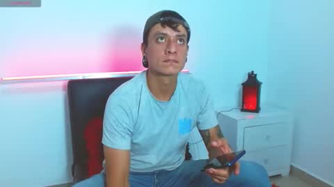 skinnydevil1 online show from February 9, 3:11 am