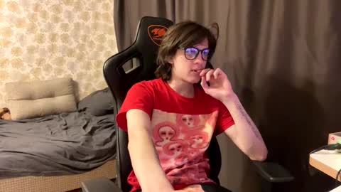 skinnyfitboy online show from April 27, 6:46 pm