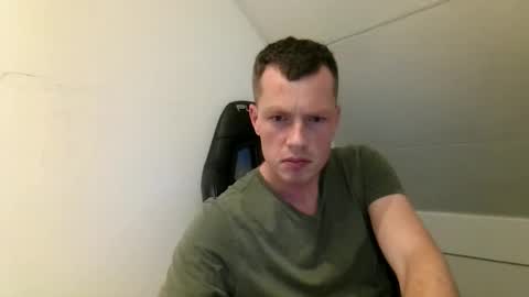 skippyhihi online show from October 15, 8:05 pm