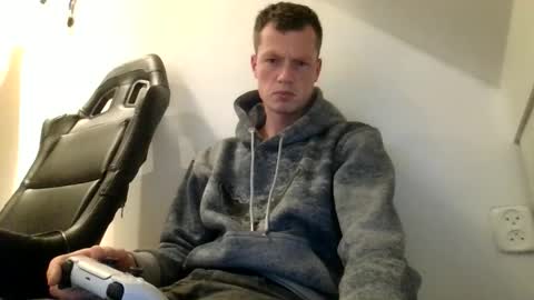 skippyhihi online show from October 26, 7:16 pm