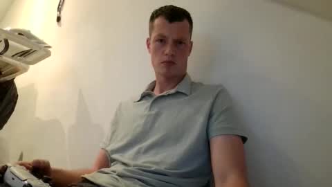 skippyhihi online show from October 19, 7:17 pm