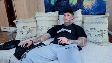 skirlingod online show from September 19, 7:09 am