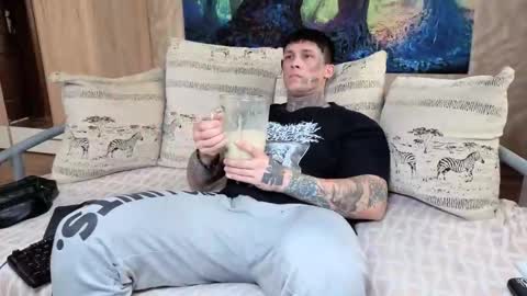 skirlingod online show from October 12, 7:24 am