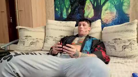 skirlingod online show from September 29, 6:34 am