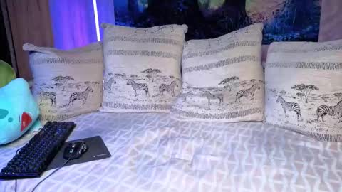 Snapshot of skirlingod chatting on November 2, 7:34 am skirlingod online show from November 2, 7:34 am