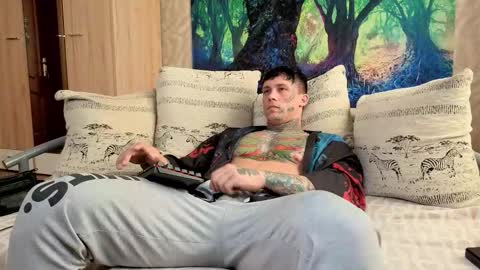 skirlingod online show from September 30, 6:40 am