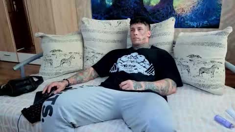 skirlingod online show from September 14, 7:10 am