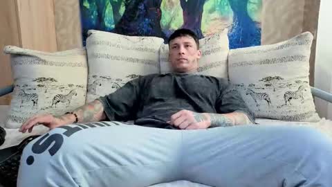 skirlingod online show from September 26, 5:05 am