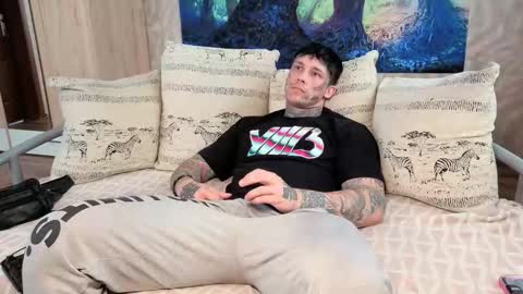 skirlingod online show from October 11, 7:23 am