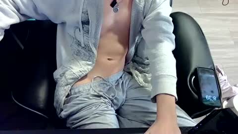 skrogdog online show from June 8, 12:39 am
