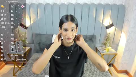Snapshot of sky_fox_1 chatting on December 22, 3:22 am STIVEN online show from December 22, 3:22 am