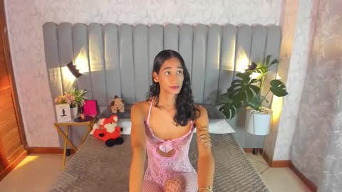 Snapshot of sky_fox_1 chatting on October 2, 1:48 pm STIVEN online show from October 2, 1:48 pm