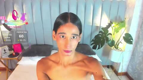 Snapshot of sky_fox_1 chatting on October 14, 1:40 pm STIVEN online show from October 14, 1:40 pm