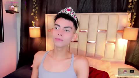 Snapshot of sky_jules chatting on October 7, 12:53 pm Daniel online show from October 7, 12:53 pm