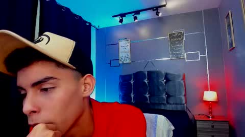 Snapshot of sky_jules chatting on October 13, 4:29 am Daniel online show from October 13, 4:29 am