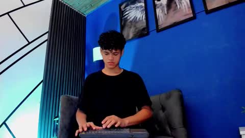 sky_rivers online show from December 20, 3:13 am