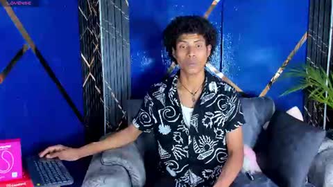 sky_walkerss online show from June 14, 5:37 pm