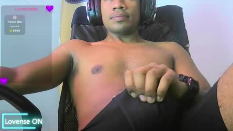 skyfall9875 online show from April 12, 8:54 pm