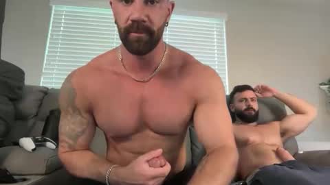Skyler Flexes online show from May 8, 11:16 pm