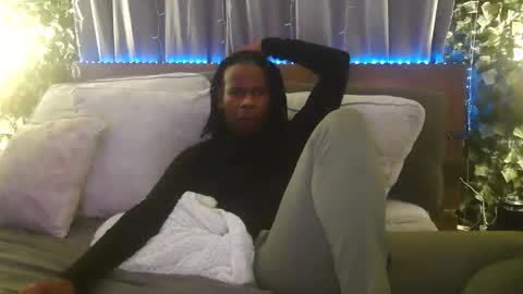 skyonetoo3 online show from December 22, 12:19 am