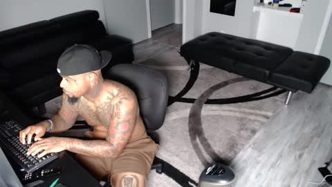 Snapshot of slangondemhoes chatting on December 19, 1:18 am nasty twitter KASHCARTERATL online show from December 19, 1:18 am
