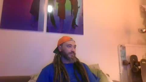 Snapshot of slashfantasy chatting on December 2, 6:41 pm slashfantasy online show from December 2, 6:41 pm