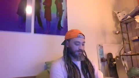 Snapshot of slashfantasy chatting on December 10, 2:39 pm slashfantasy online show from December 10, 2:39 pm