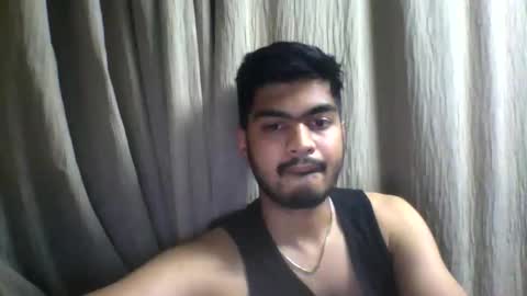 Snapshot of slavesj18 chatting on February 27, 5:26 pm Add me on hangout sjcool1998 online show from February 27, 5:26 pm