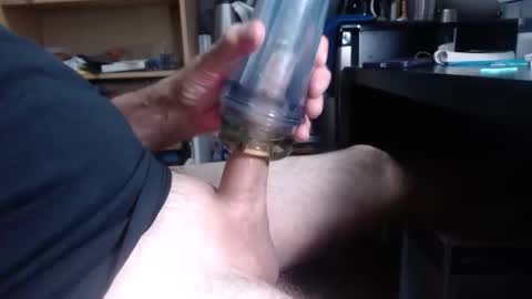 sliderguy699 online show from October 19, 2:53 pm