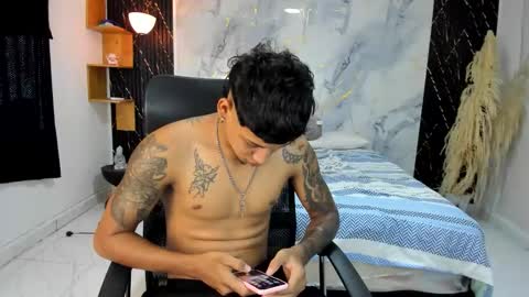 slim_master12 online show from April 25, 7:00 pm