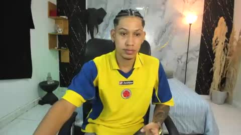 slim_master12 online show from June 24, 5:10 am