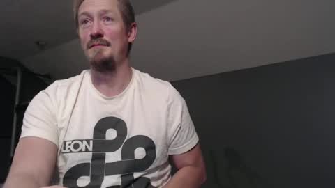 Snapshot of slimjp chatting on December 22, 11:09 pm slimjp online show from December 22, 11:09 pm