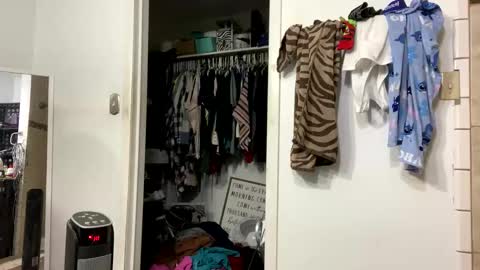 slum1989 online show from January 14, 1:36 am