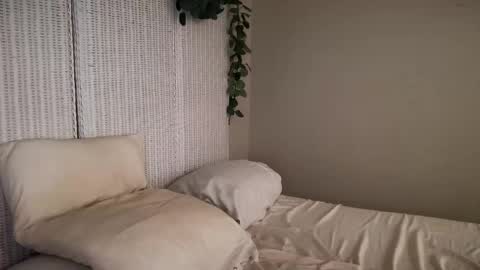 Snapshot of slut_slave_cfnm chatting on September 28, 4:16 pm slut online show from September 28, 4:16 pm