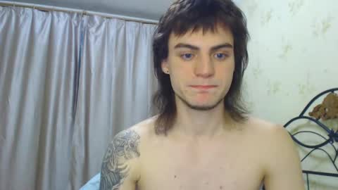 Snapshot of sly_gus chatting on October 7, 4:33 pm Gus online show from October 7, 4:33 pm