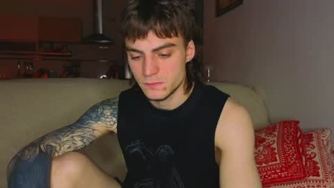 Gus online show from June 4, 8:26 pm