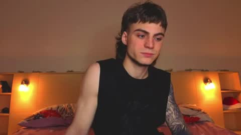 Gus online show from April 28, 4:22 pm