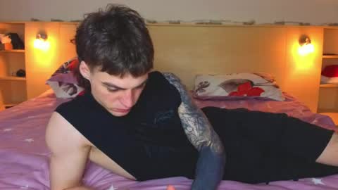 Gus online show from May 1, 12:52 pm