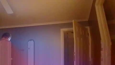 smalleyick69a online show from December 14, 11:39 am