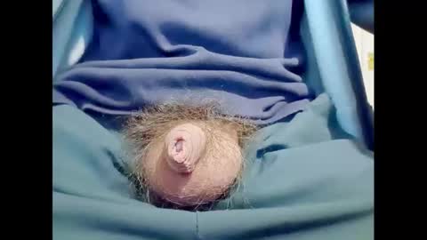 Snapshot of smallhairyuncutuk chatting on September 15, 11:28 pm Small Hairy Uncut online show from September 15, 11:28 pm