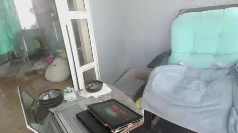 Snapshot of smallpenisbigtongue chatting on October 4, 2:00 pm Daddy online show from October 4, 2:00 pm