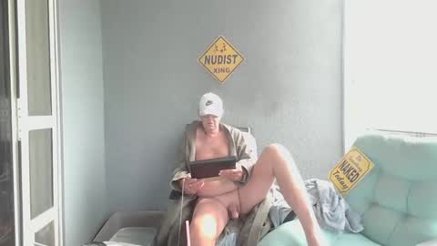 Snapshot of smallpenisbigtongue chatting on October 10, 1:38 pm Daddy online show from October 10, 1:38 pm