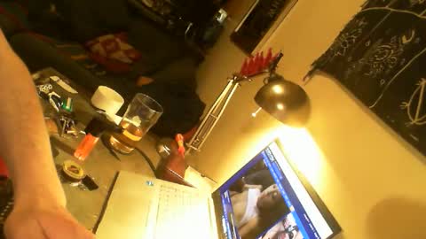 smallrichsw19 online show from January 12, 12:36 am