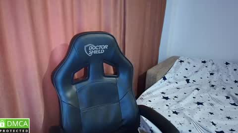 smanking22 online show from April 24, 9:22 am