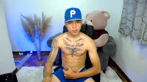 Snapshot of smileexander chatting on October 15, 10:23 am smileexander online show from October 15, 10:23 am