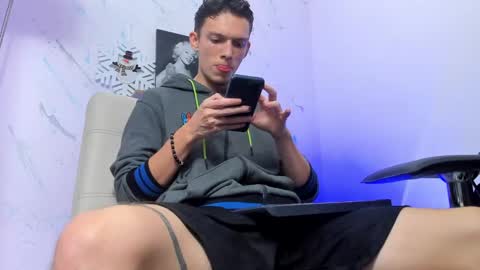 SMIT  online show from December 30, 7:53 pm