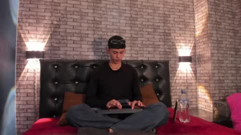 Smith online show from April 14, 7:46 pm