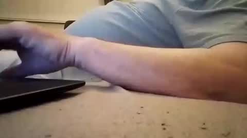 smokefetishman500 online show from April 18, 8:42 pm