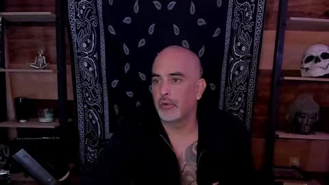 Smokey915 online show from December 4, 7:01 pm
